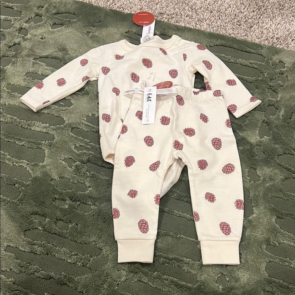 Cream and Brown Acorn 2 piece set NWT
